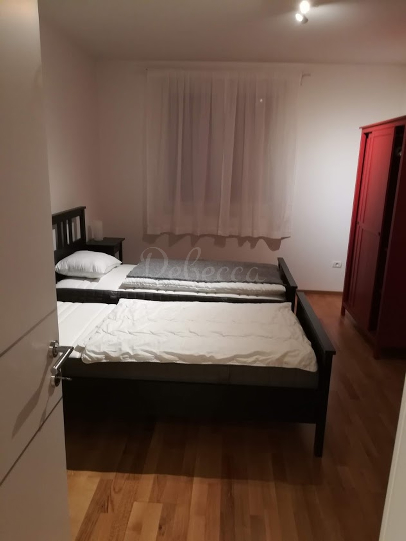 Apartment Zu verkaufen -  Peroj