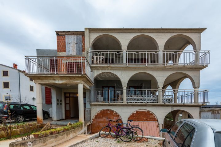 Kuća na prodaju 629 m² – Pula