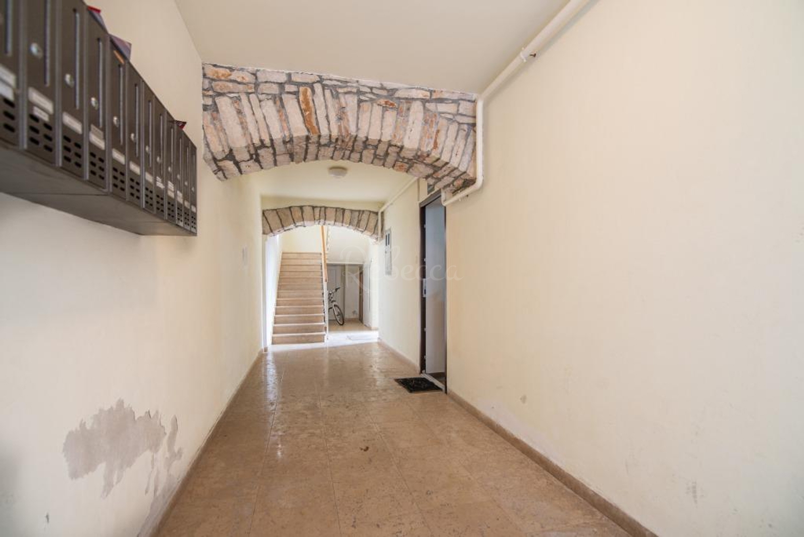 Apartma Naprodaj - Istarska Centar