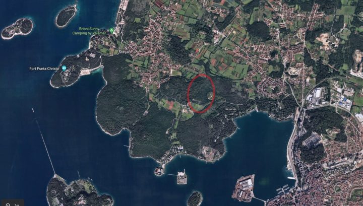 Terreno in vendita 5272 m² – Pula