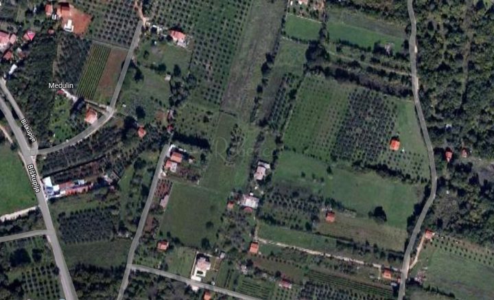 Land for sale 1270 m² – Medulin