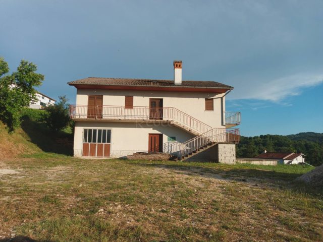 Kuća na prodaju 130 m² – Ćusi