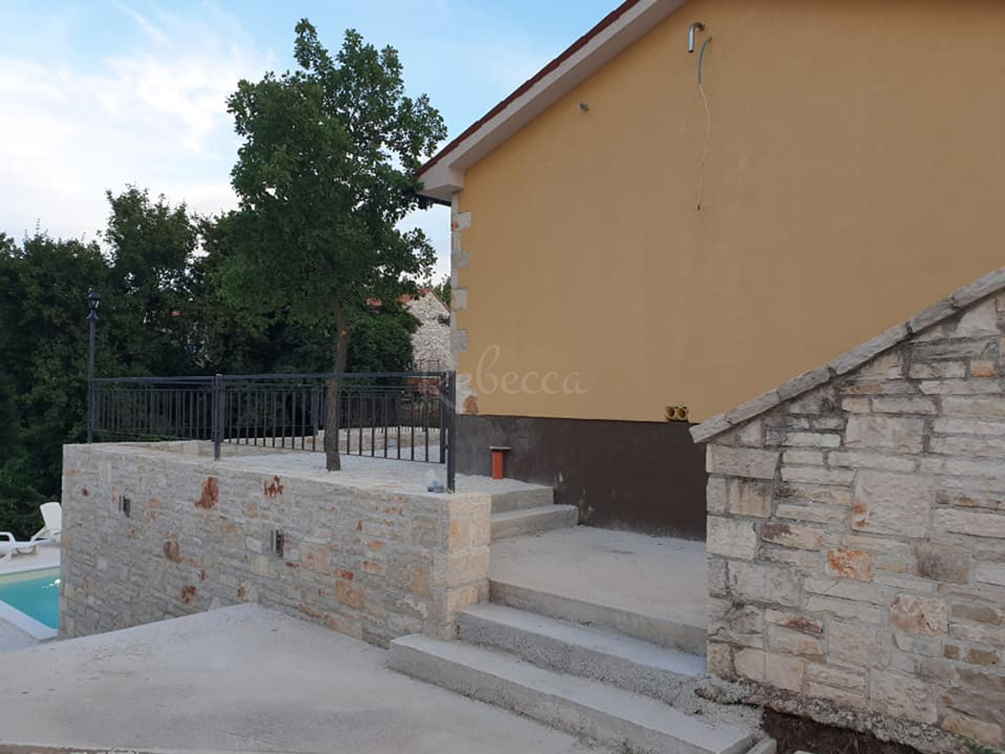 Casa In vendita -  Rojnići
