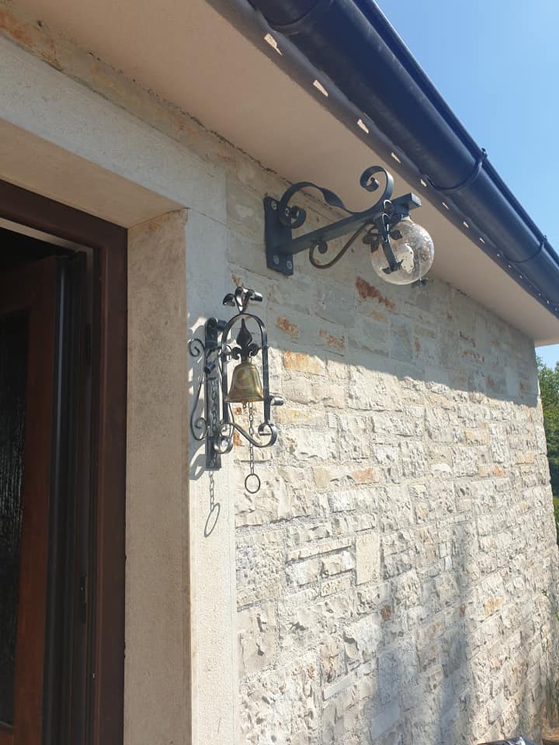 Casa In vendita -  Rojnići