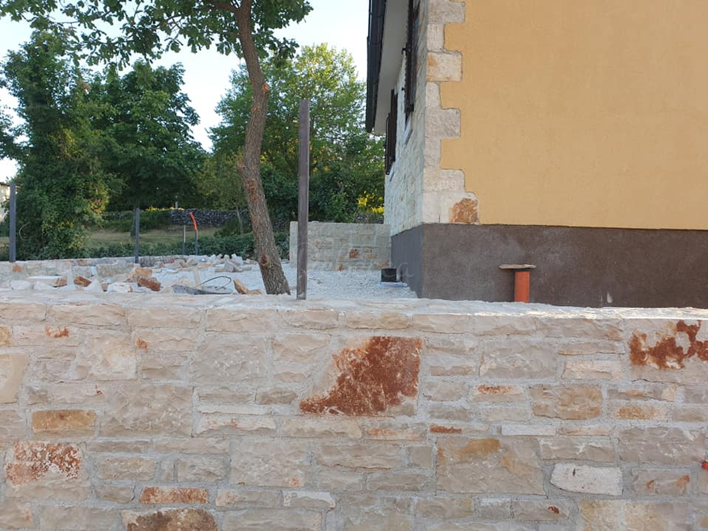 Casa In vendita -  Rojnići
