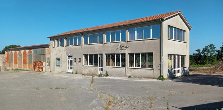 Commerciale in vendita 10000 m² – Pazin