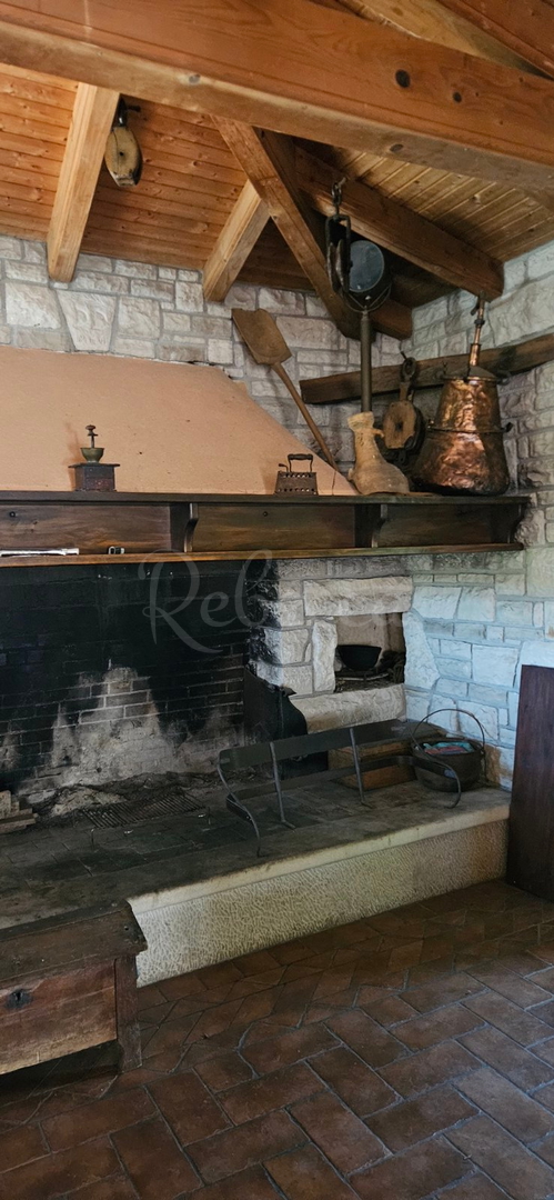 Kuća Na prodaju -  Trget