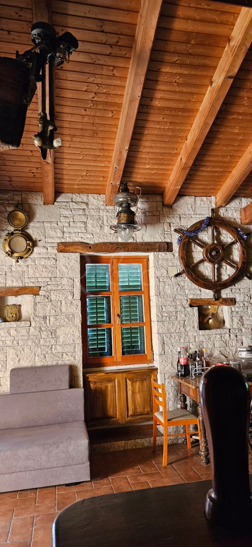 Kuća Na prodaju -  Trget