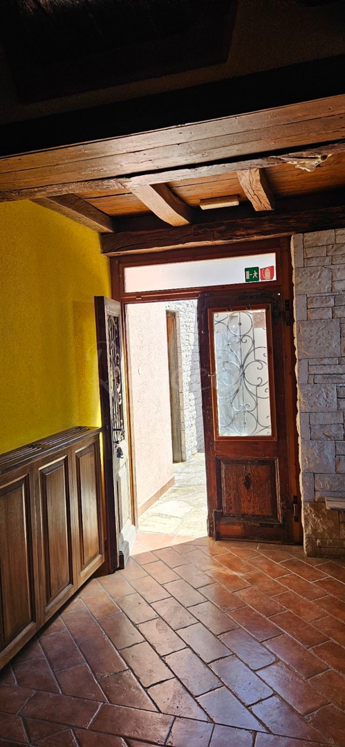 Kuća Na prodaju -  Trget