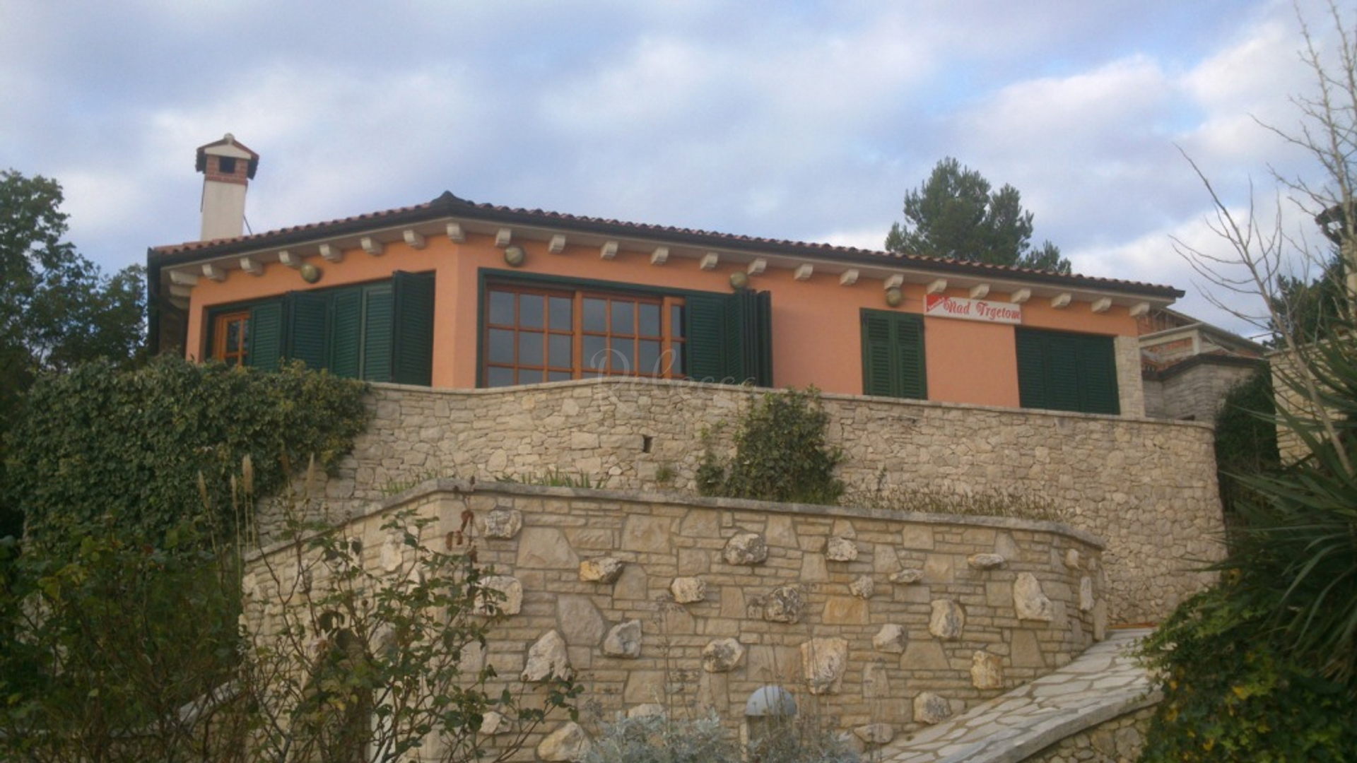 Kuća Na prodaju -  Trget