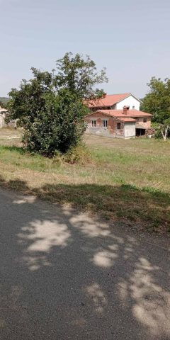 Land for sale 766 m² – Pićan