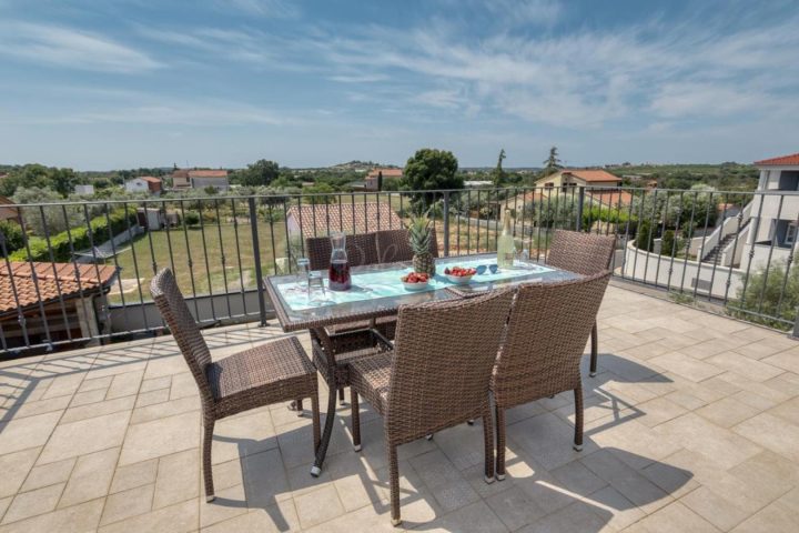 House for sale 450 m² – Ližnjan