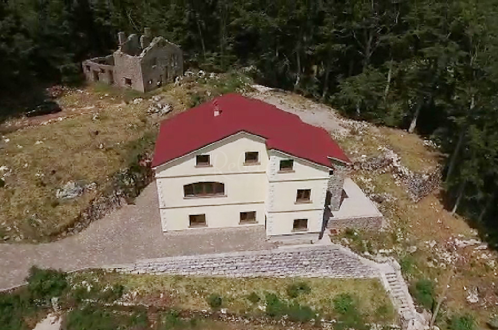 Hiša Na predaj -  Oprić