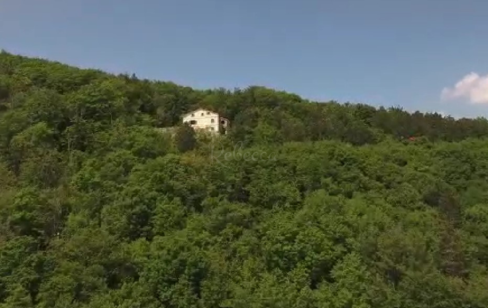 Hiša Na predaj -  Oprić