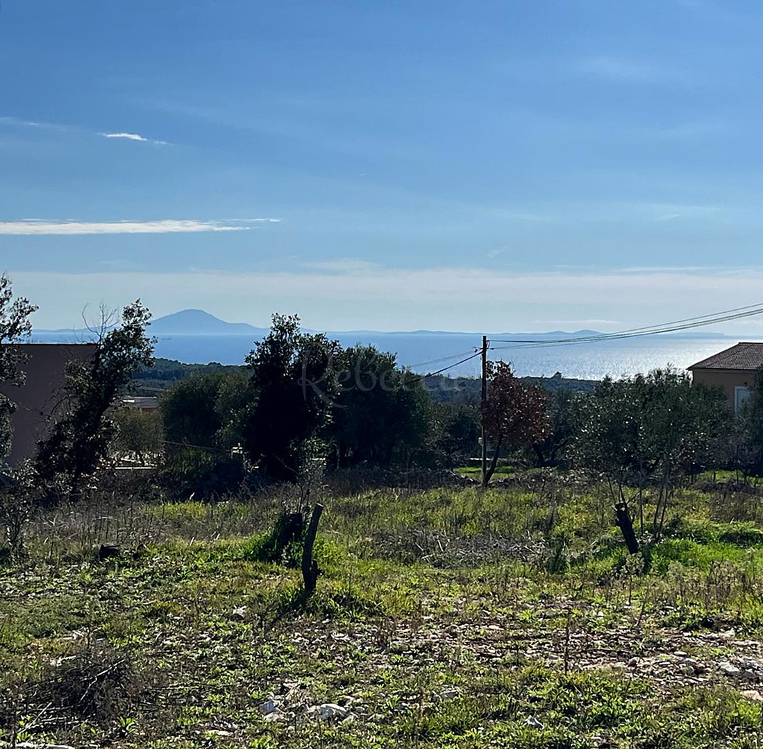 Parcela Na predaj Peruški