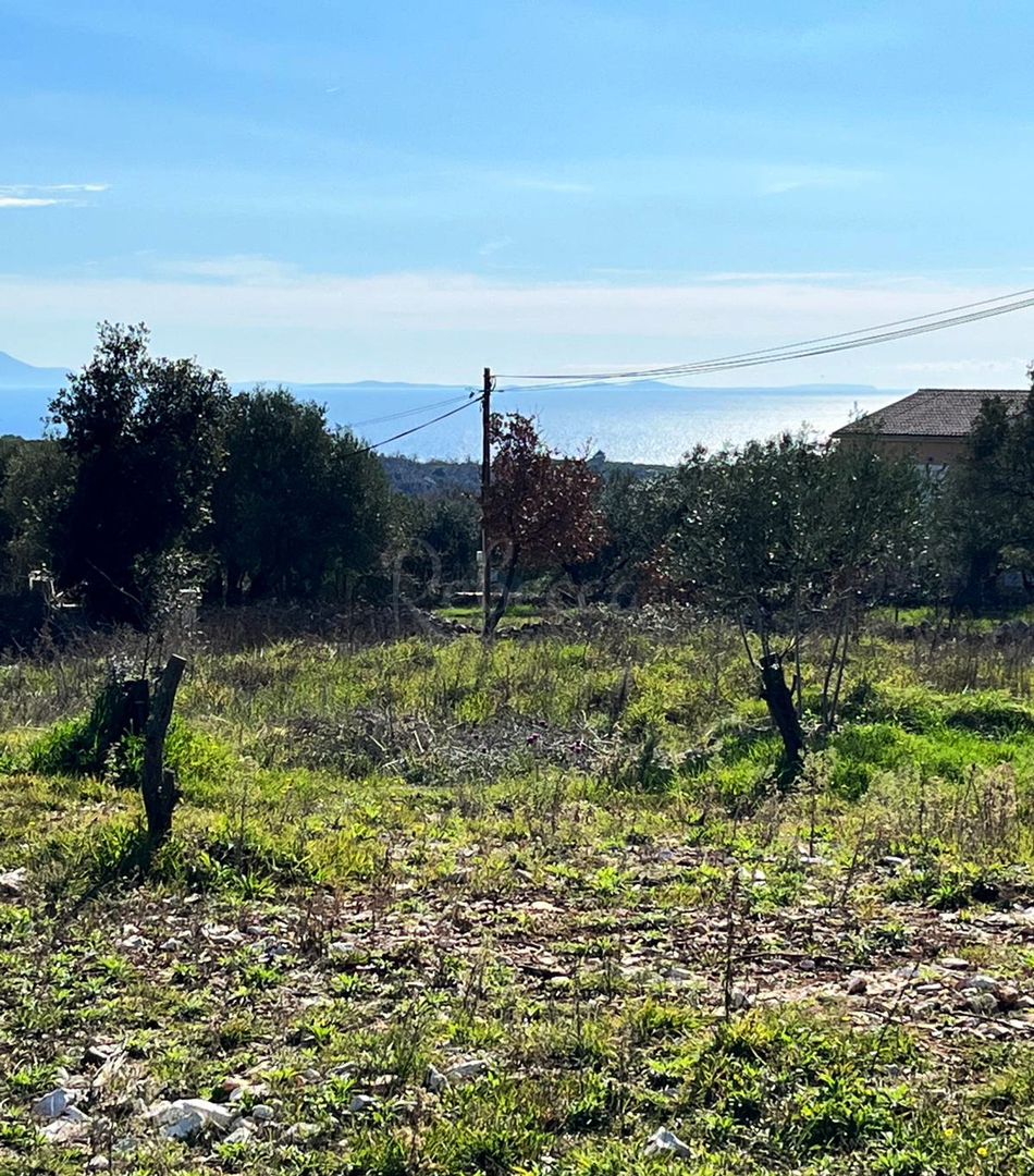 Parcela Na predaj -  Peruški