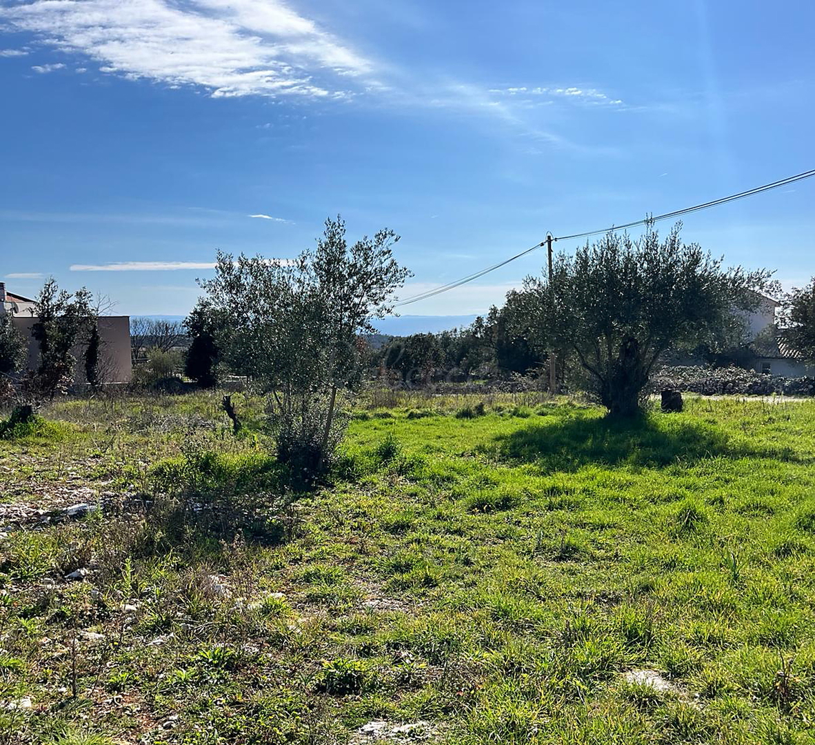 Parcela Na predaj -  Peruški