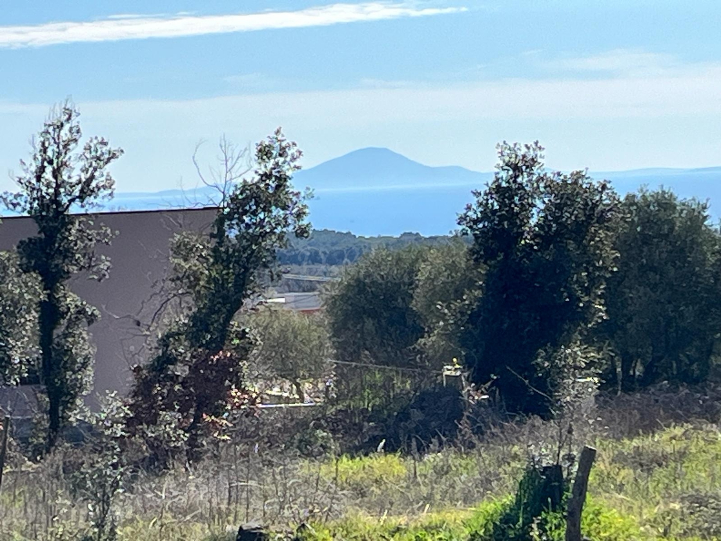 Parcela Na predaj -  Peruški