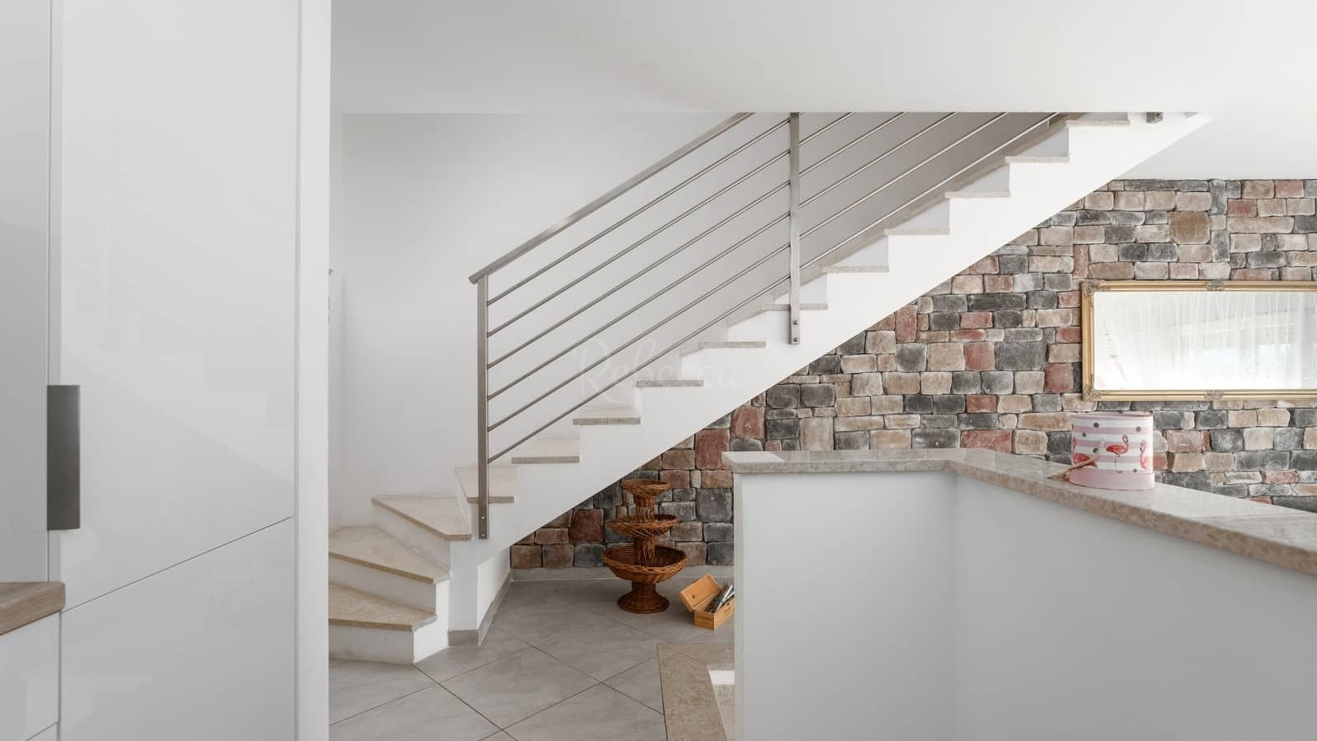 Haus Zu verkaufen -  Valica