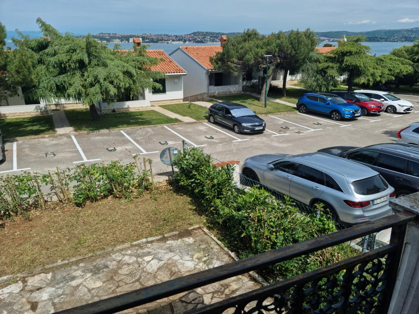 Hiša Na predaj -  Crveni Vrh