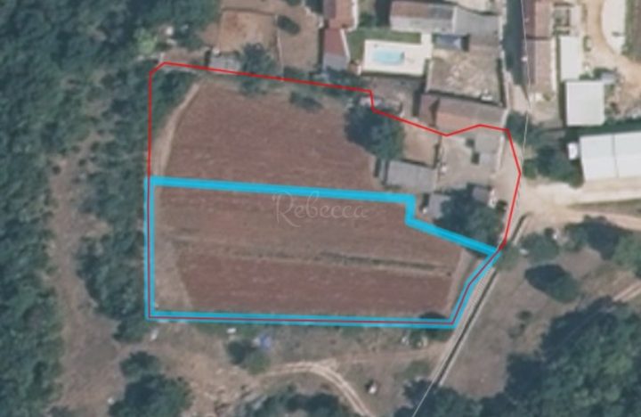 Działka na sprzedaż 2405 m² – Golaš