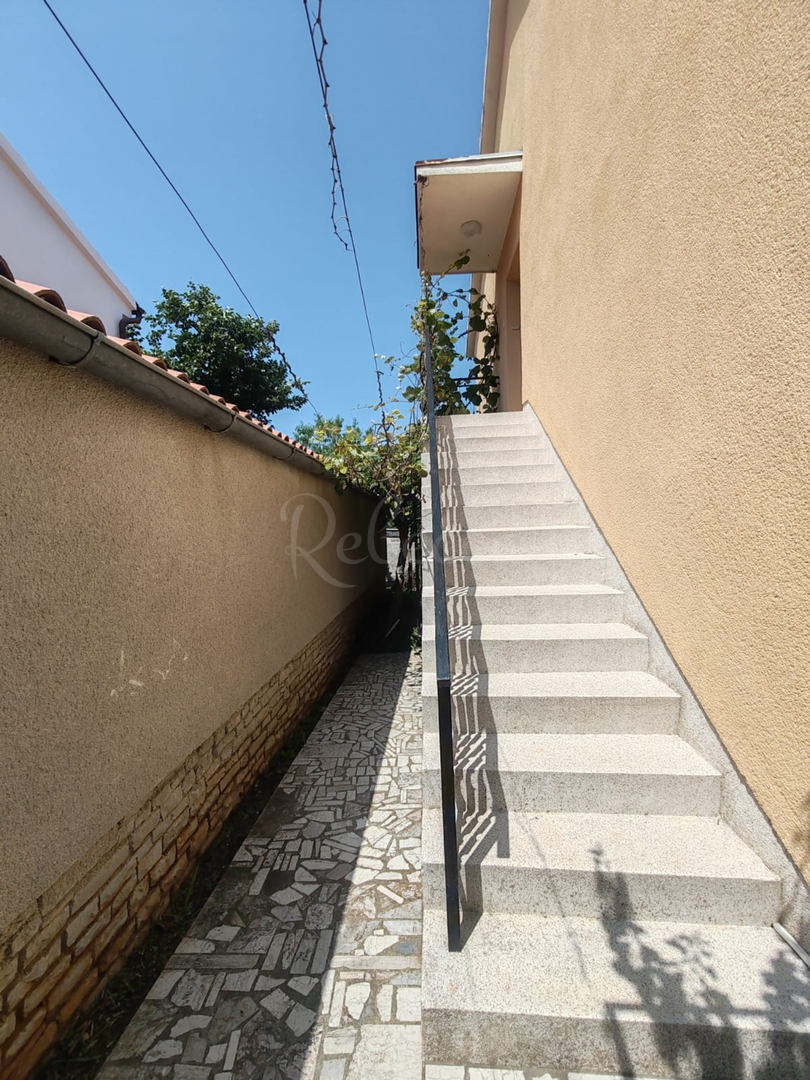 Casa In vendita -  Štinjan