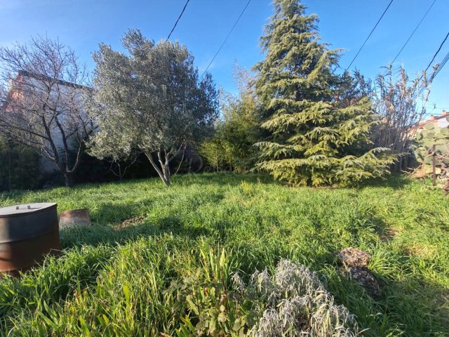Land for sale 620 m² – Pula