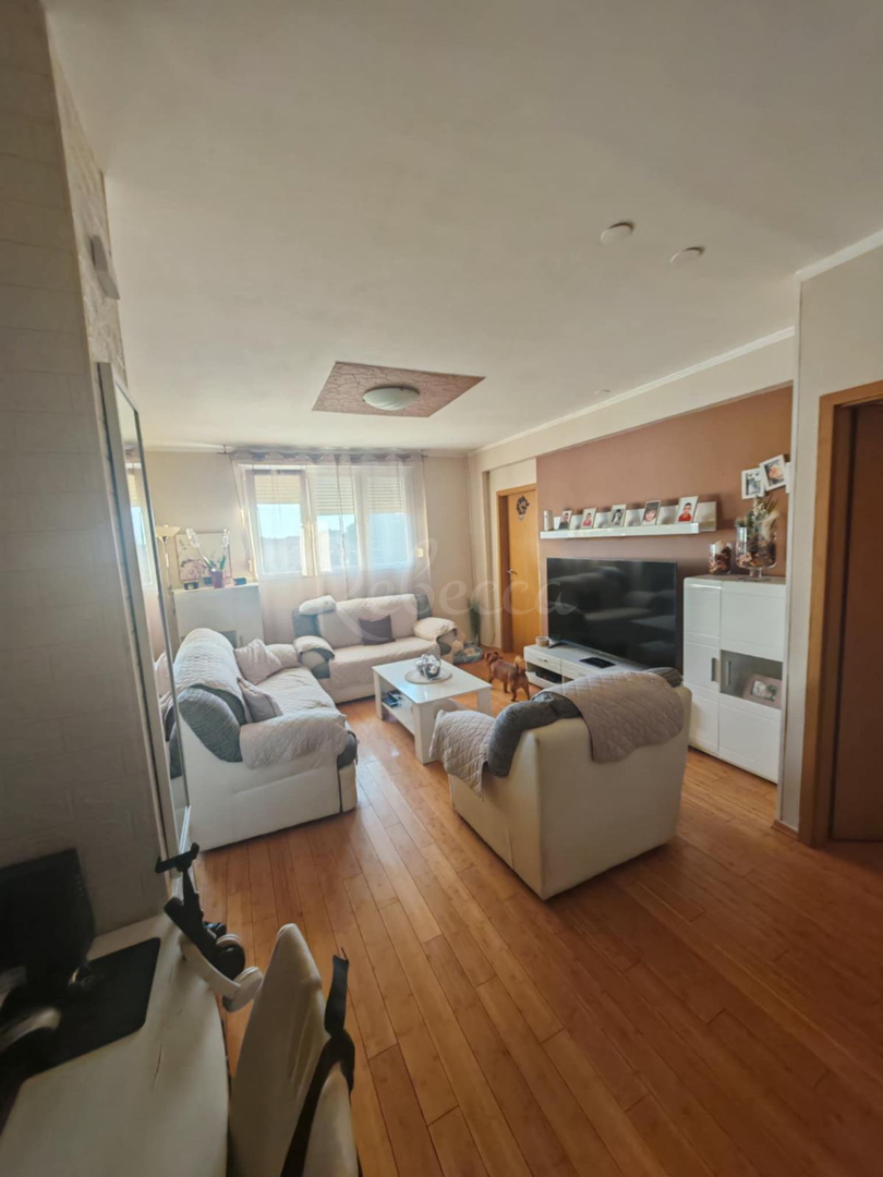 Apartma Na predaj -  Veruda