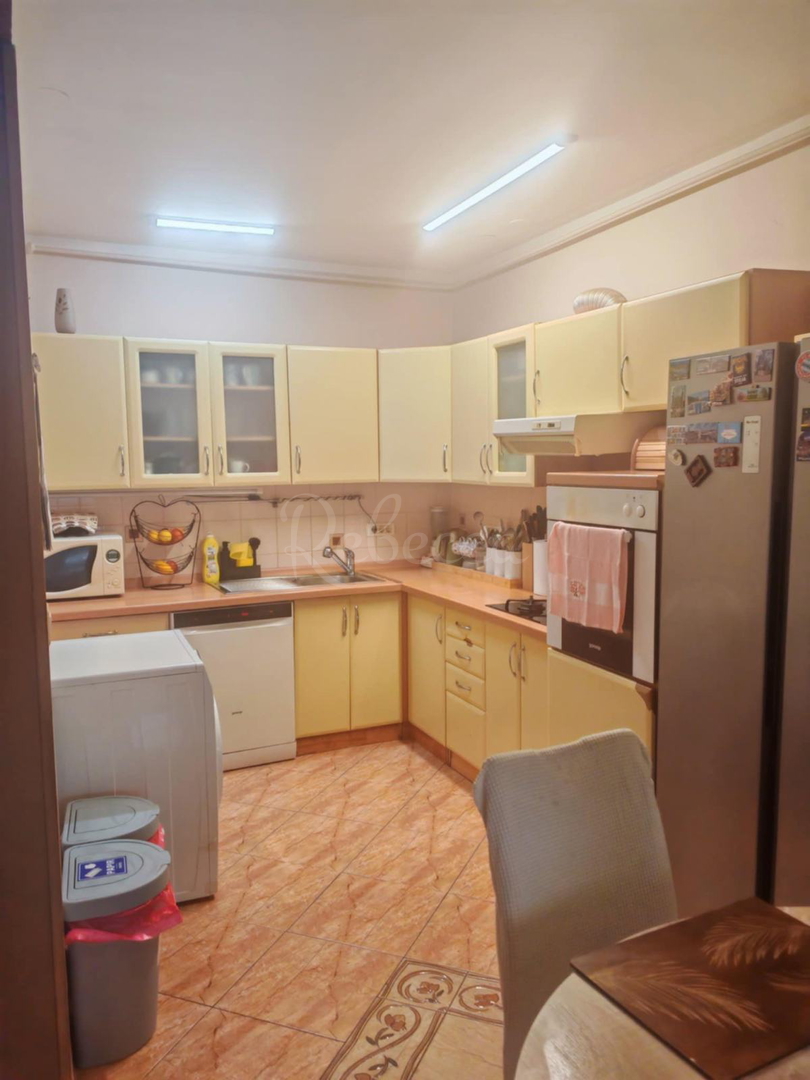 Apartma Na predaj -  Veruda