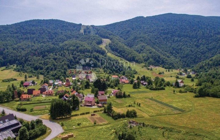 Działka na sprzedaż 741 m² – Jasenak