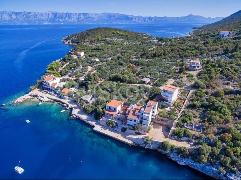 Land For sale - SPLITSKO-DALMATINSKA  HVAR 