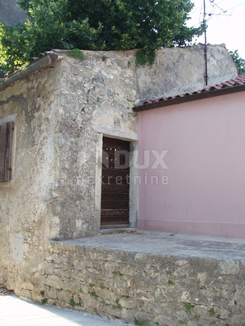 House For sale - ISTARSKA  PIĆAN 