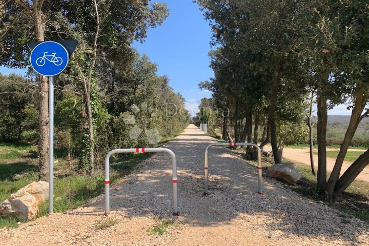 Land for sale 8272 m² – Rovinj
