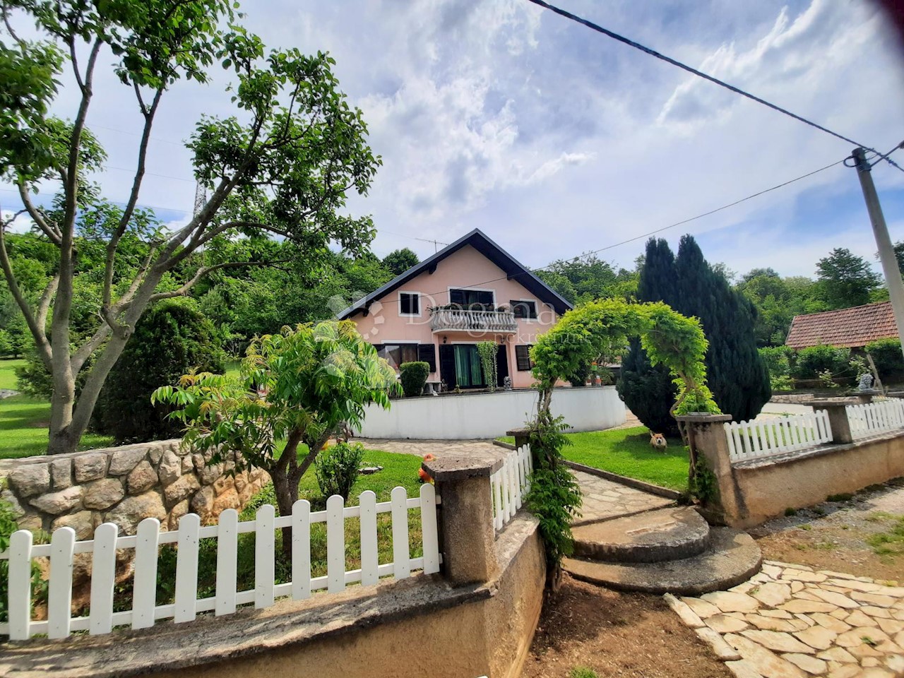 House For sale - LIČKO-SENJSKA  OTOČAC 