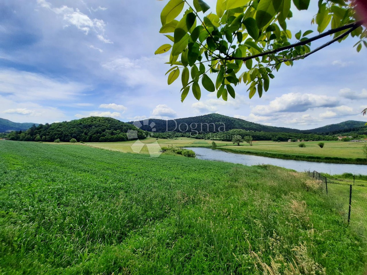 Haus Zu verkaufen - LIČKO-SENJSKA  OTOČAC 