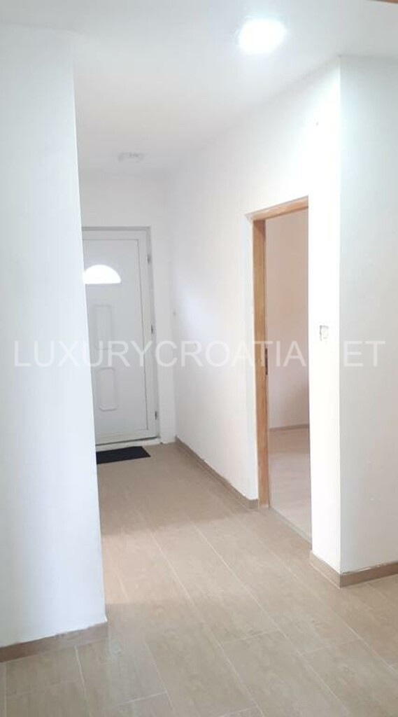 Casa In vendita - SPLITSKO-DALMATINSKA  ŠOLTA 