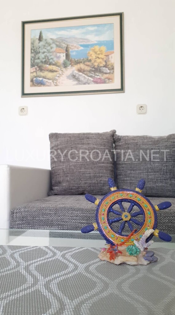 Casa In vendita - SPLITSKO-DALMATINSKA  ŠOLTA 