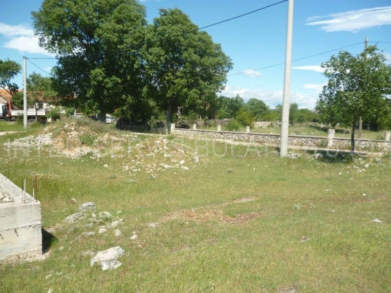 Pozemok Na predaj - ŠIBENSKO-KNINSKA  DRNIŠ 