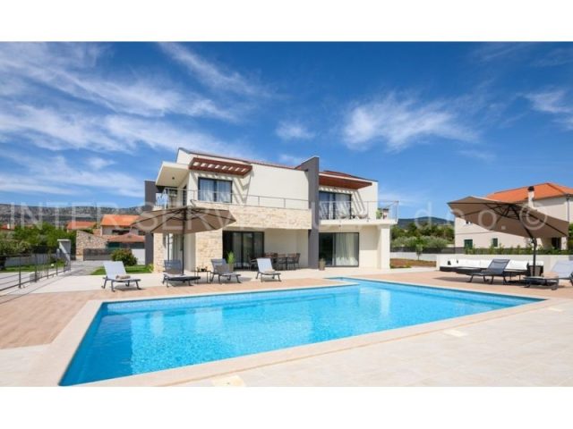 House for sale 343 m² – Dubrava Kod Šibenika
