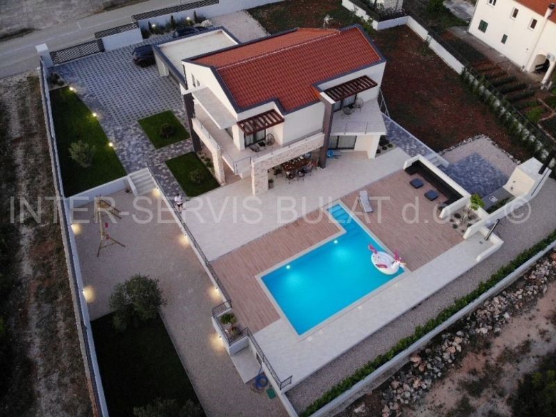 Casa In vendita - ŠIBENSKO-KNINSKA  Šibenik
