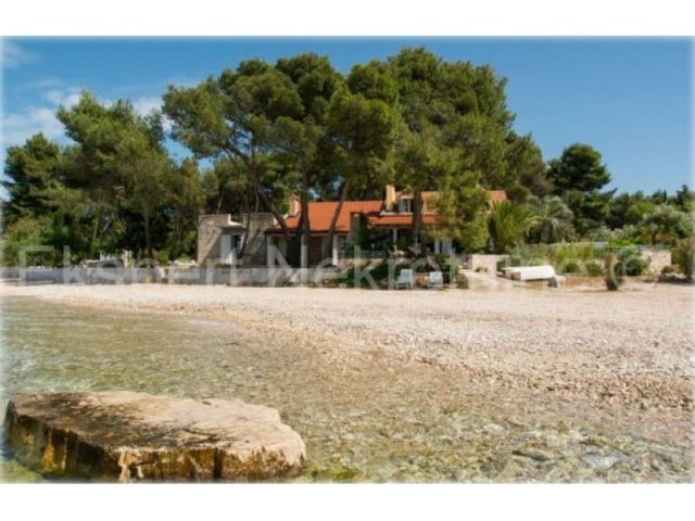Casa in vendita 210 m² – Supetar