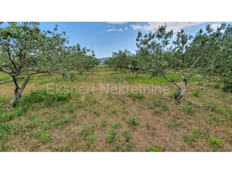 Land For sale - SPLITSKO-DALMATINSKA  KAŠTELA 