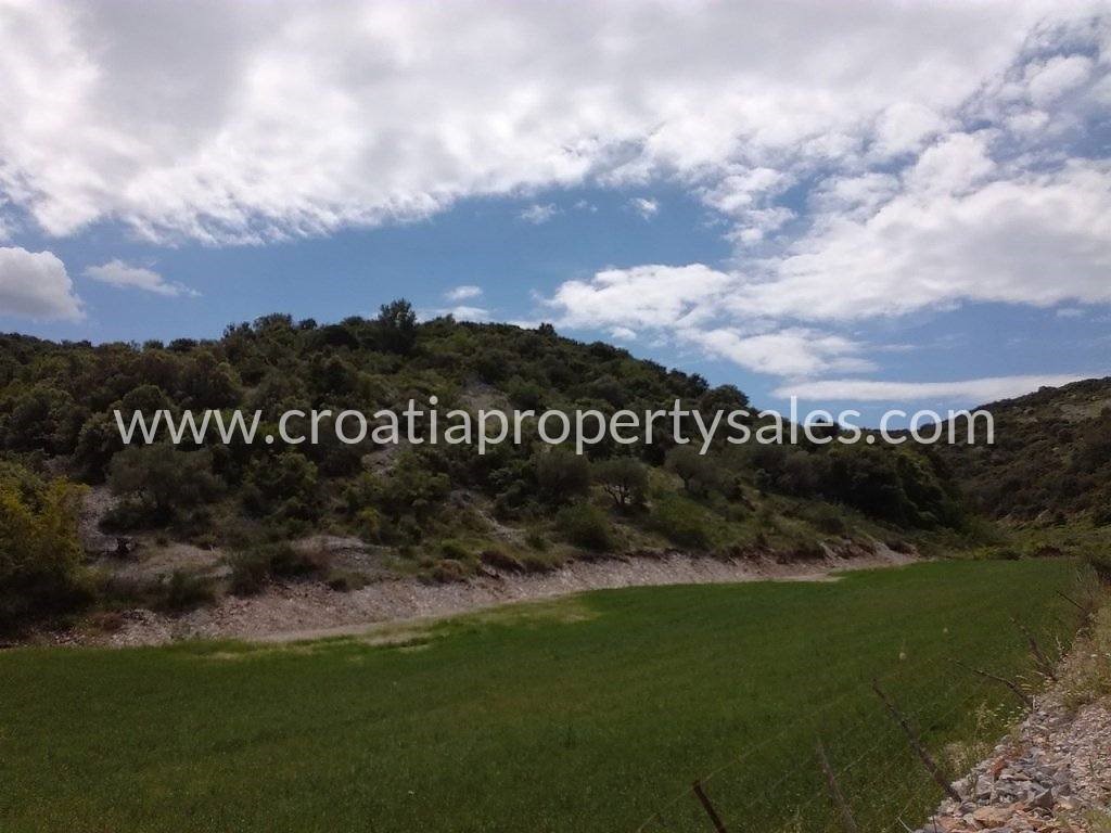 Land For sale - SPLITSKO-DALMATINSKA  BRAČ 