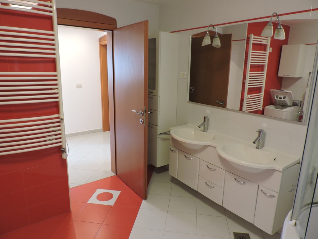 Apartma Naprodaj - ISTARSKA  Novigrad