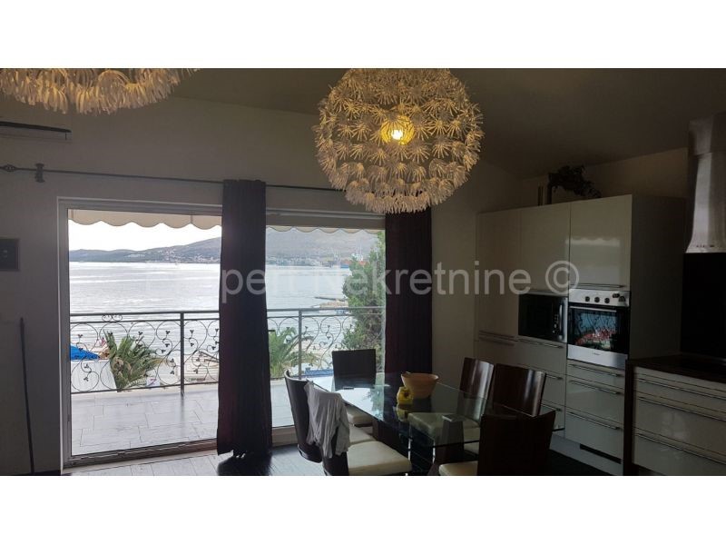 House For sale - SPLITSKO-DALMATINSKA  TROGIR 