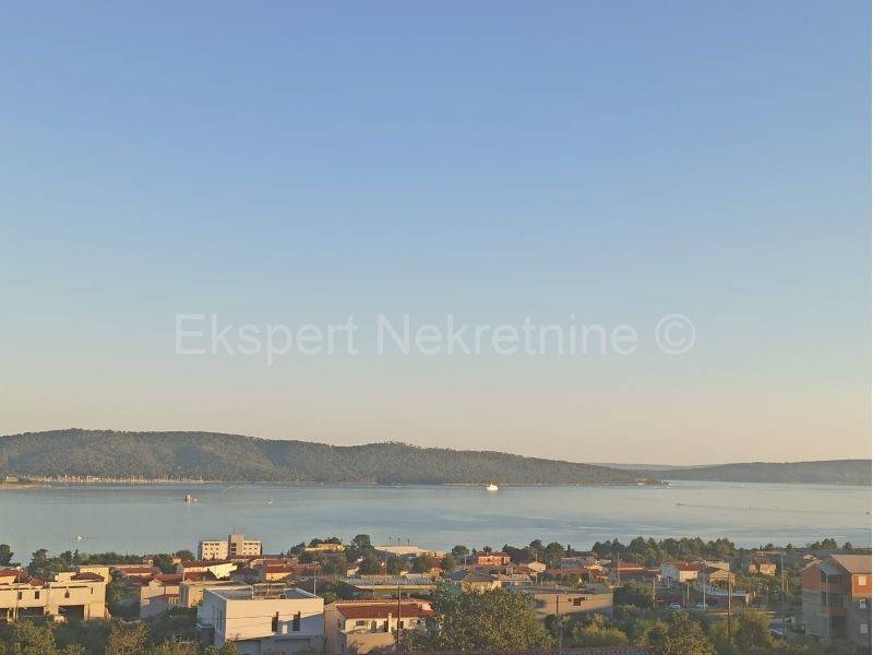 Dom Na sprzedaż - SPLITSKO-DALMATINSKA  KAŠTELA 