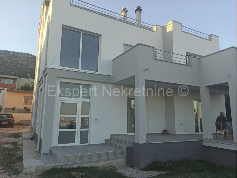 Dom Na sprzedaż - SPLITSKO-DALMATINSKA  KAŠTELA 
