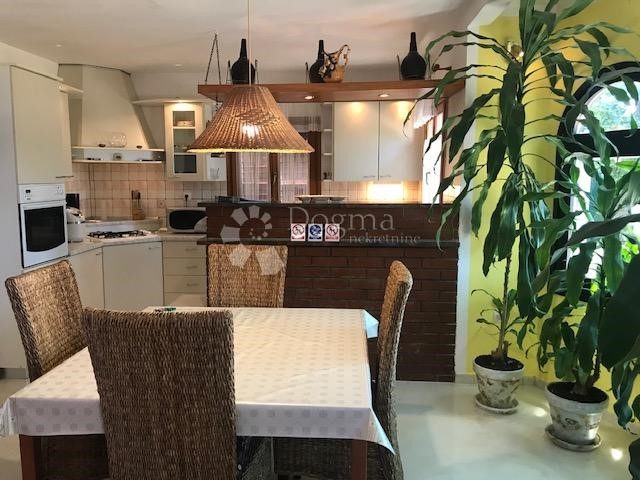 Casa In vendita MARINIĆI