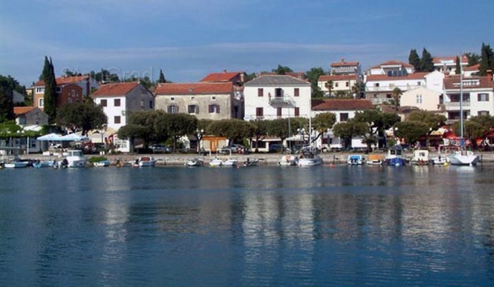 Poslovni prostor na prodaju 80 m² – Malinska