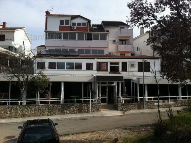 Locaux commerciaux à vendre 1080 m² – Malinska